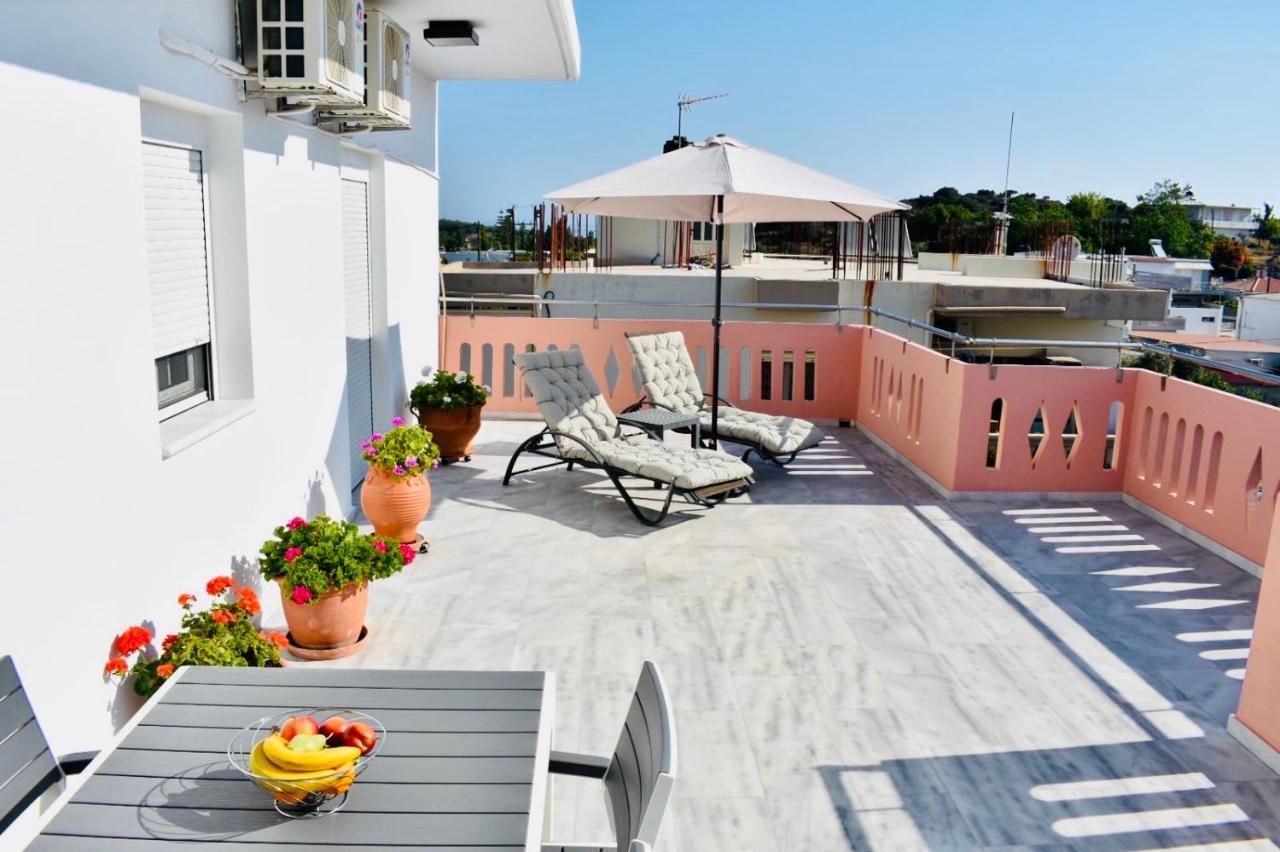 Cozy Renovated Apartment "Filoxenia" Като Дарацо Екстериор снимка