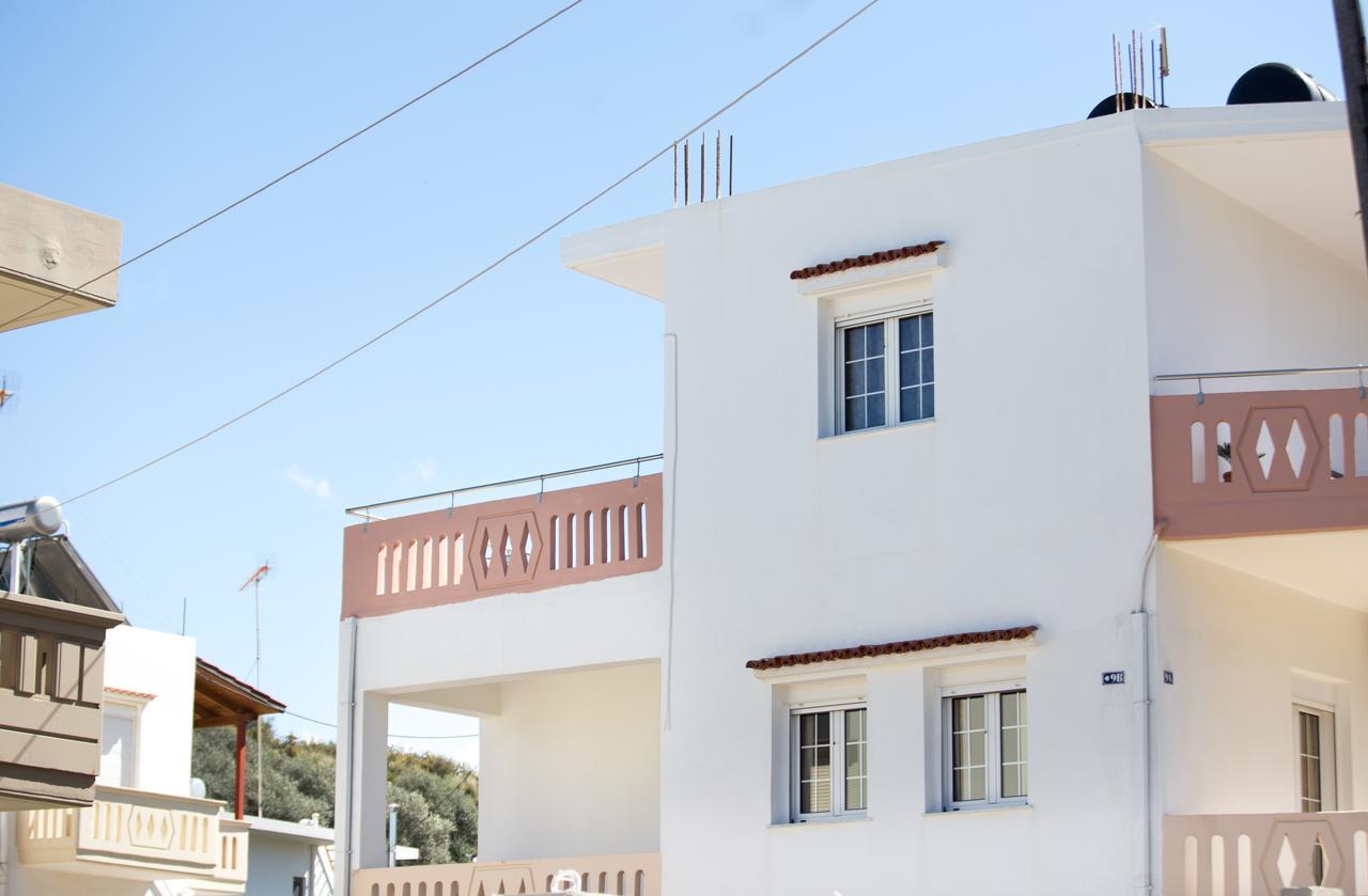 Cozy Renovated Apartment "Filoxenia" Като Дарацо Екстериор снимка